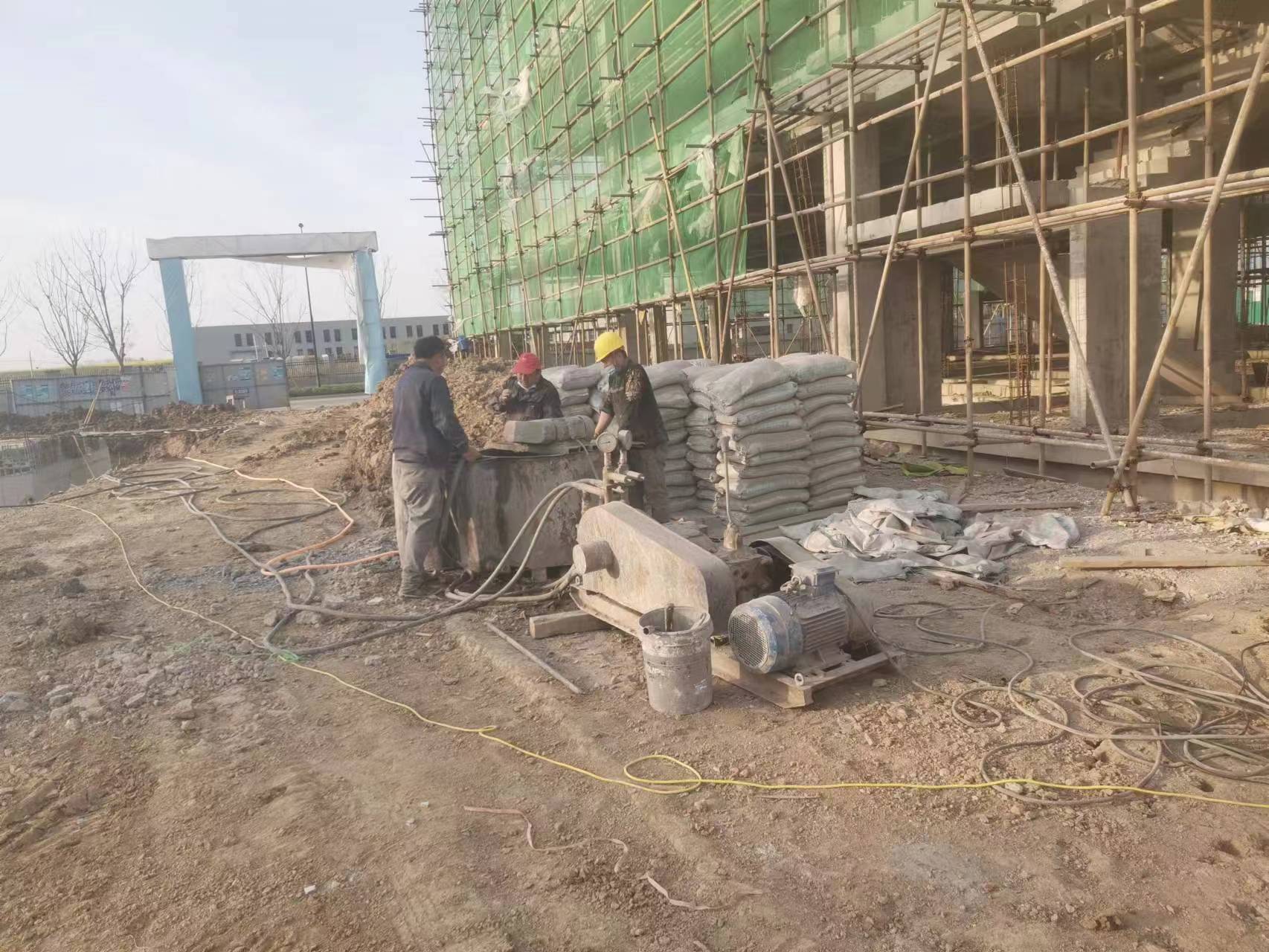 彭市镇别墅下沉注浆